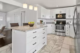 586 E Wasatch Dr N, Layton, UT 84041 - Photo 21