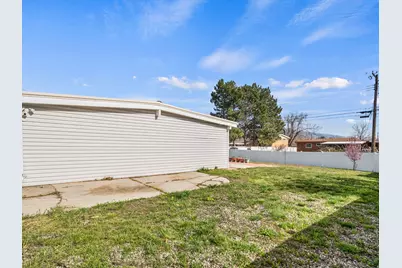 586 E Wasatch Dr N, Layton, UT 84041 - Photo 37
