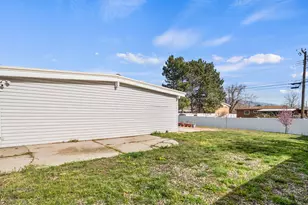 586 E Wasatch Dr N, Layton, UT 84041 - Photo 37