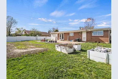 586 E Wasatch Dr N, Layton, UT 84041 - Photo 33