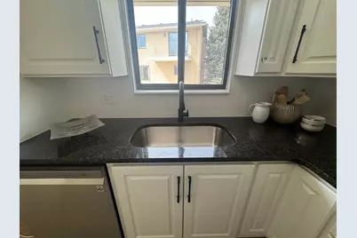 1107 E Brigadoon Ct, Holladay, UT 84117 - Photo 15