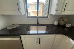 1107 E Brigadoon Ct, Holladay, UT 84117 - Photo 15