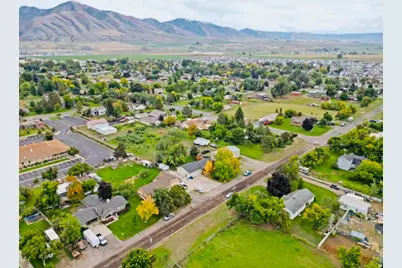 151 S 400 E, Hyrum, UT 84319 - Photo 17