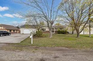 151 S 400 E, Hyrum, UT 84319 - Photo 5