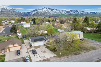 151 S 400 E, Hyrum, UT 84319 - Photo 3