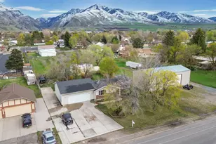 151 S 400 E, Hyrum, UT 84319 - Photo 3