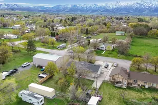 151 S 400 E, Hyrum, UT 84319 - Photo 35