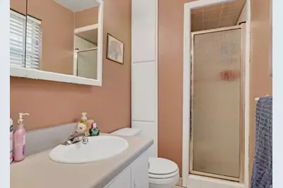 151 S 400 E, Hyrum, UT 84319 - Photo 13