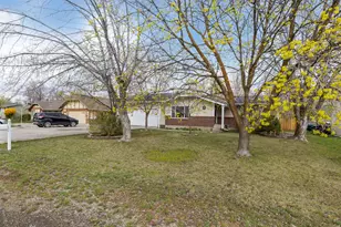 151 S 400 E, Hyrum, UT 84319 - Photo 1