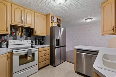 321 W 2575 N, Sunset, UT 84015 - Photo 13
