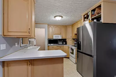 321 W 2575 N, Sunset, UT 84015 - Photo 11