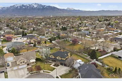 9483 S Overleigh Ct W, South Jordan, UT 84095 - Photo 39