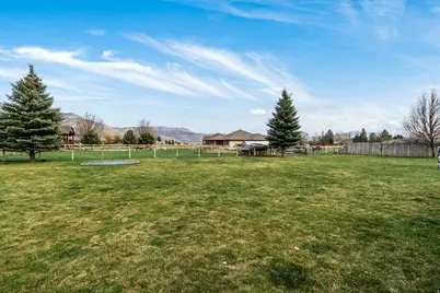 2444 N Sierra Dr, Eden, UT 84310 - Photo 33