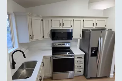 2023 N 1615 W, Clinton, UT 84015 - Photo 11