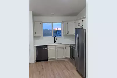 2023 N 1615 W, Clinton, UT 84015 - Photo 9