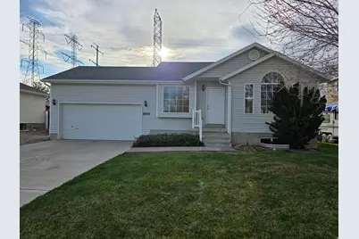 2023 N 1615 W, Clinton, UT 84015 - Photo 3