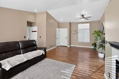 9091 S Crystal Vista Ln, West Jordan, UT 84088 - Photo 11