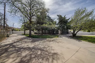 230 N 500 W, Moab, UT 84532 - Photo 9