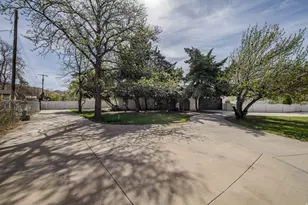 230 N 500 W, Moab, UT 84532 - Photo 9