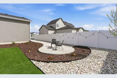 3233 W 2500 N, Clinton, UT 84015 - Photo 37