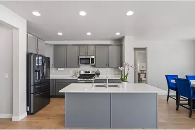 3233 W 2500 N, Clinton, UT 84015 - Photo 9