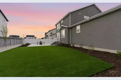 3233 W 2500 N, Clinton, UT 84015 - Photo 41