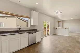449 E Apple Blossom Dr, Pleasant Grove, UT 84062 - Photo 11