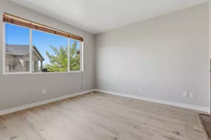 449 E Apple Blossom Dr, Pleasant Grove, UT 84062 - Photo 9