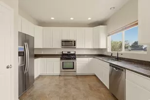 449 E Apple Blossom Dr, Pleasant Grove, UT 84062 - Photo 9