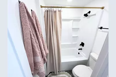 1448 E Estrellita Dr, Sandy, UT 84093 - Photo 17