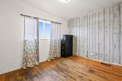 325 W Princeton Dr, Midvale, UT 84047 - Photo 13