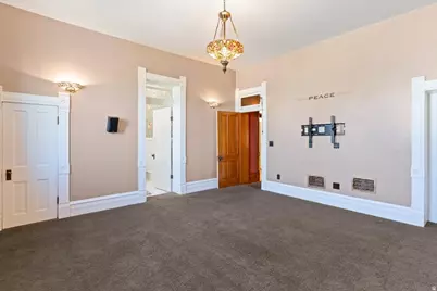 42 W Center St, Kaysville, UT 84037 - Photo 19
