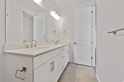 10956 S Crystal View Way, South Jordan, UT 84095 - Photo 9