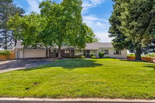 2025 Oak Ln, Provo, UT 84604 - Photo 3