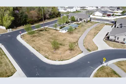 7082 W Oromia View Dr, West Valley, UT 84128 - Photo 31