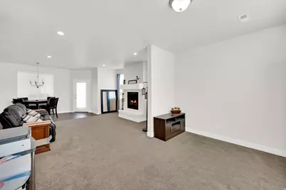 7082 W Oromia View Dr, West Valley, UT 84128 - Photo 5