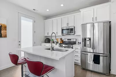 10509 S Liv Way W, South Jordan, UT 84009 - Photo 5