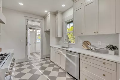 189 N M St E, Salt Lake City, UT 84103 - Photo 9