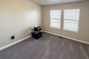 2679 W 2500 N, Clinton, UT 84015 - Photo 19