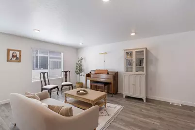 282 N Starboard Dr, Saratoga Springs, UT 84045 - Photo 5