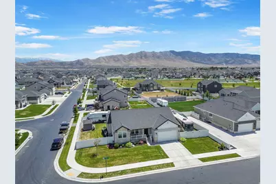 4764 N Gunsight Peak Dr, Eagle Mountain, UT 84005 - Photo 3