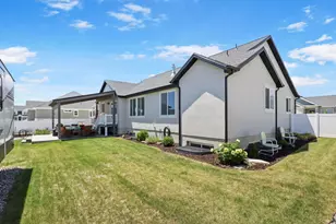 4764 N Gunsight Peak Dr, Eagle Mountain, UT 84005 - Photo 27