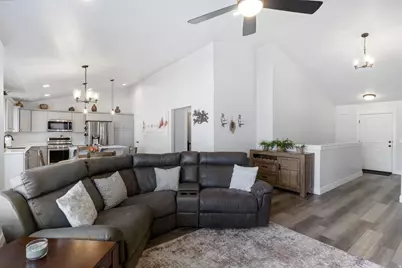 4764 N Gunsight Peak Dr, Eagle Mountain, UT 84005 - Photo 5