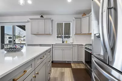 4764 N Gunsight Peak Dr, Eagle Mountain, UT 84005 - Photo 11