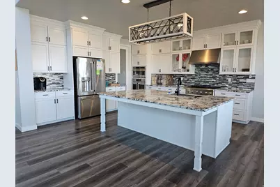 2422 S Blue Water Ln, Saratoga Springs, UT 84045 - Photo 7