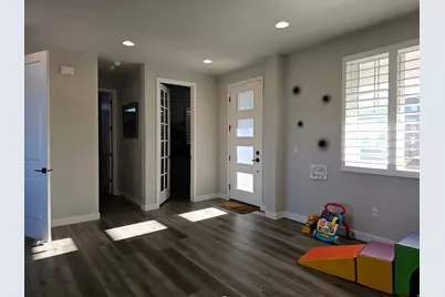 2422 S Blue Water Ln, Saratoga Springs, UT 84045 - Photo 5