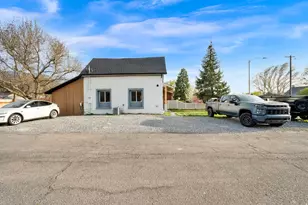 601 S 400 E, Springville, UT 84663 - Photo 3