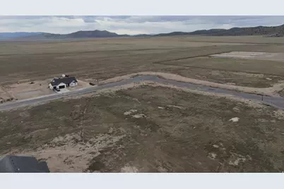 2574 N Sautter Ln #208, Eagle Mountain, UT 84005 - Photo 3