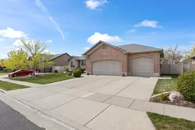 1872 S 2265 W, Syracuse, UT 84075 - Photo 3