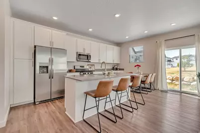 2017 N Red Yearling Dr #540, Saratoga Springs, UT 84045 - Photo 3